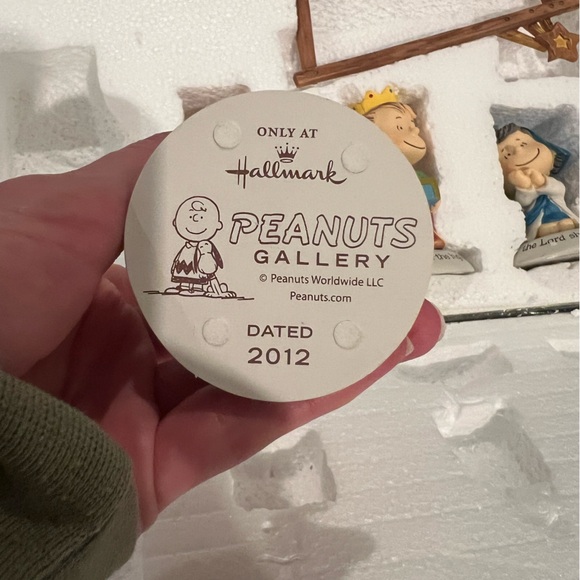 SUPER CUTE! 2012 Hallmark Peanuts Christmas Nativity 7 piece Collection Set NIB! - Picture 12 of 15